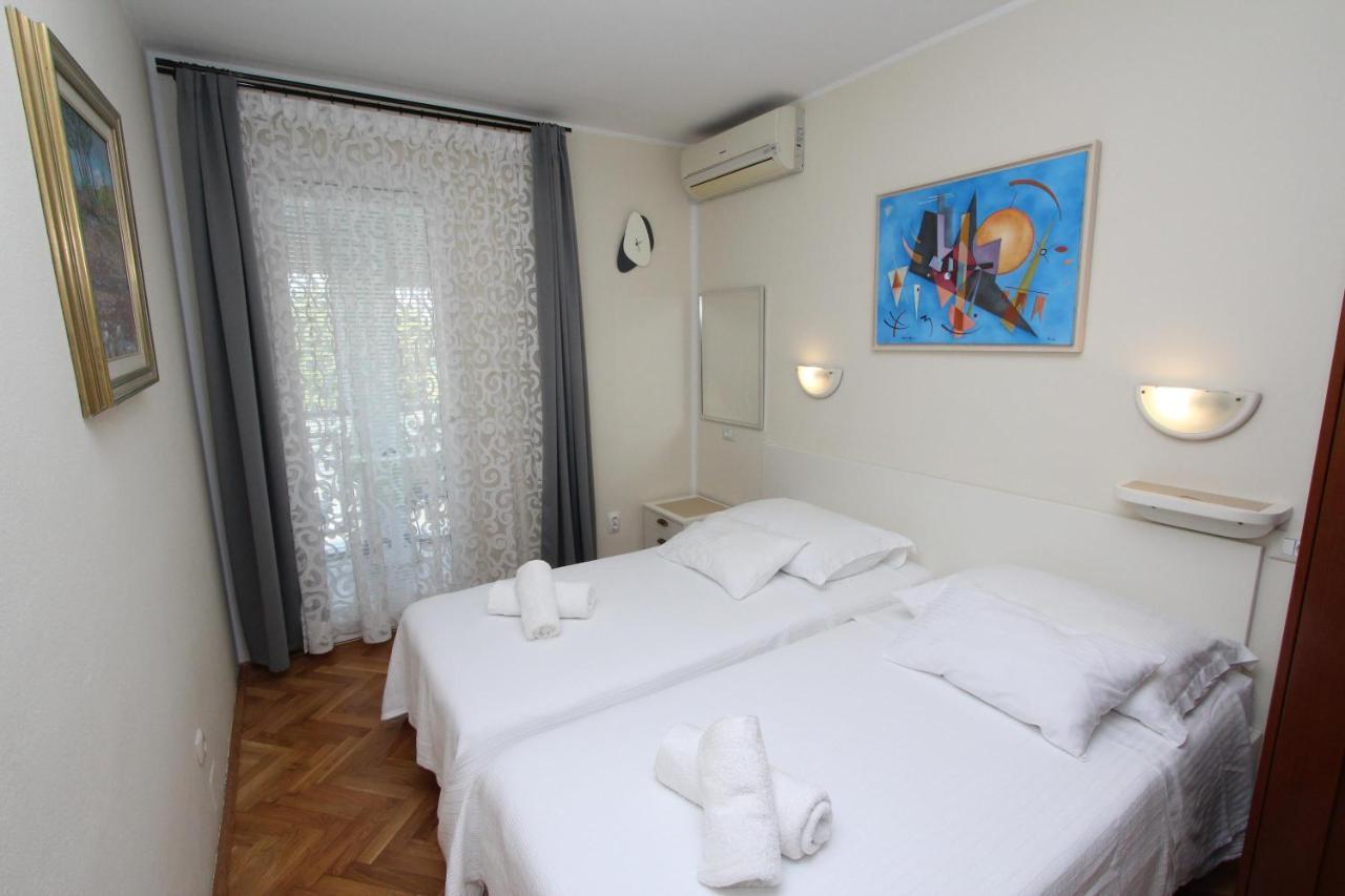 Room Roma 罗维尼 外观 照片